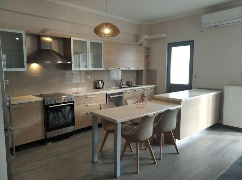 City Comfort Apartment Превеза Экстерьер фото